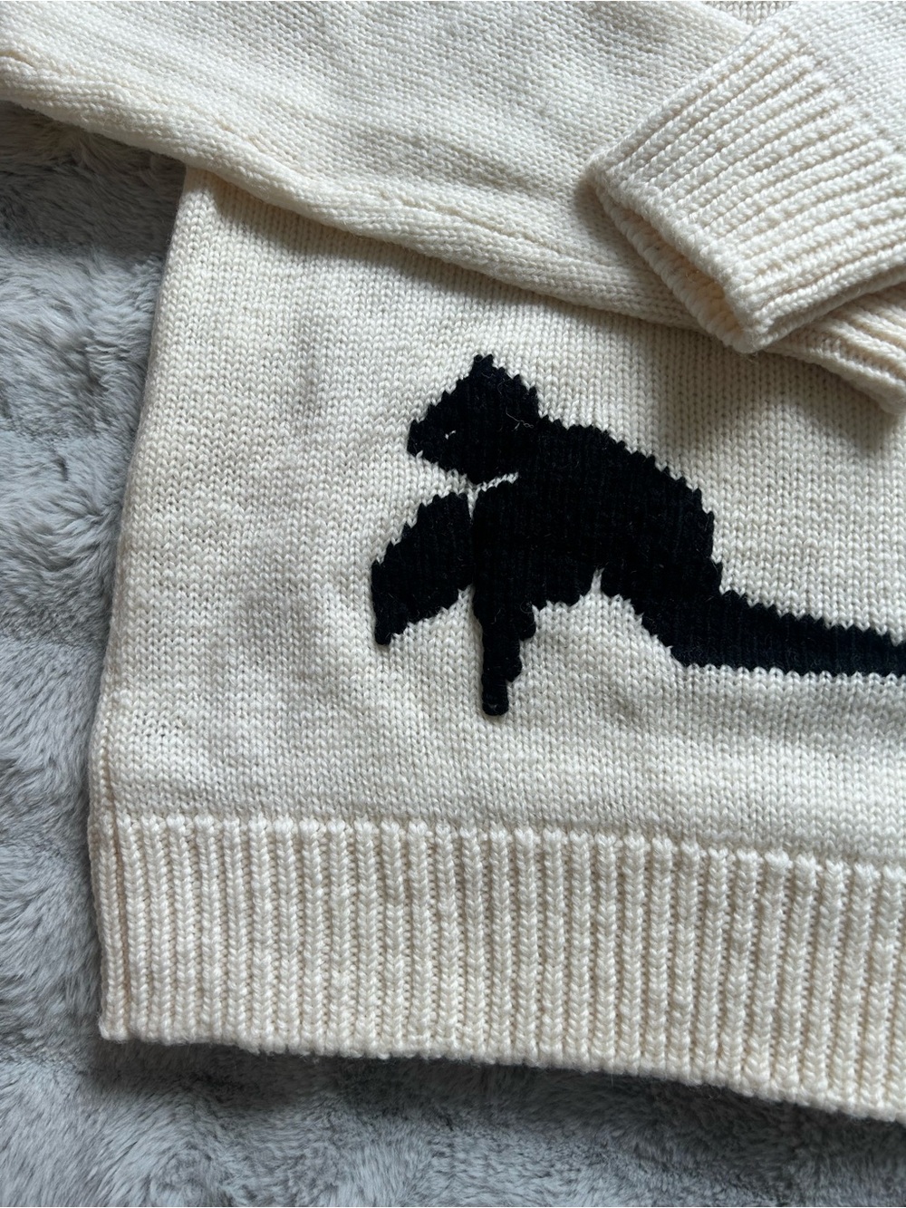 Raf Simons Cream Crewneck Sweater with Black Fox Graphic - Picture 4 of 4